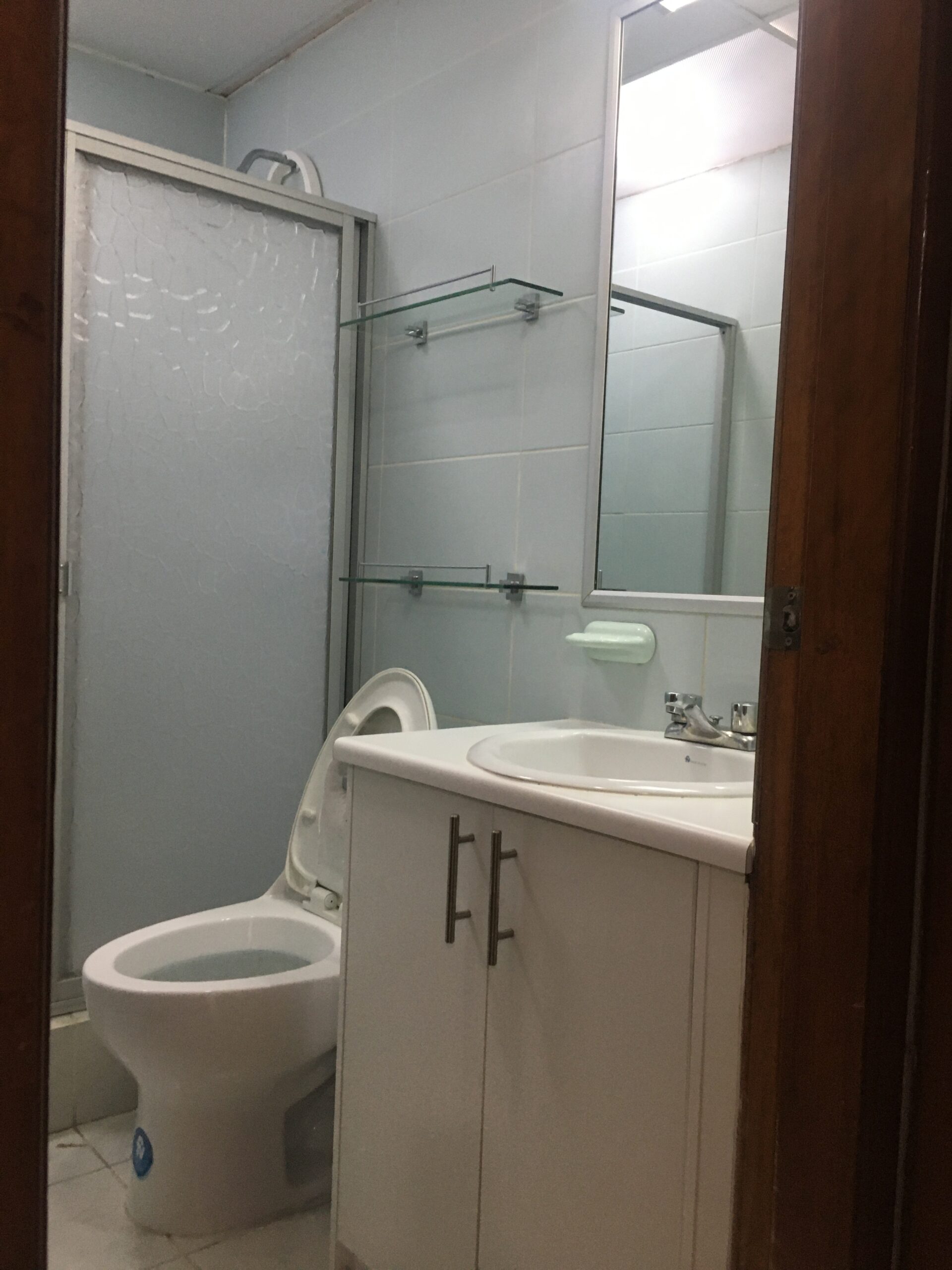 Arriendo departamento de tres dormitorios sector la Carolina