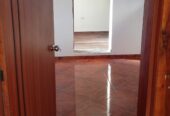 se arrienda casa con garaje