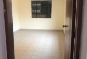 se arrienda casa con garaje