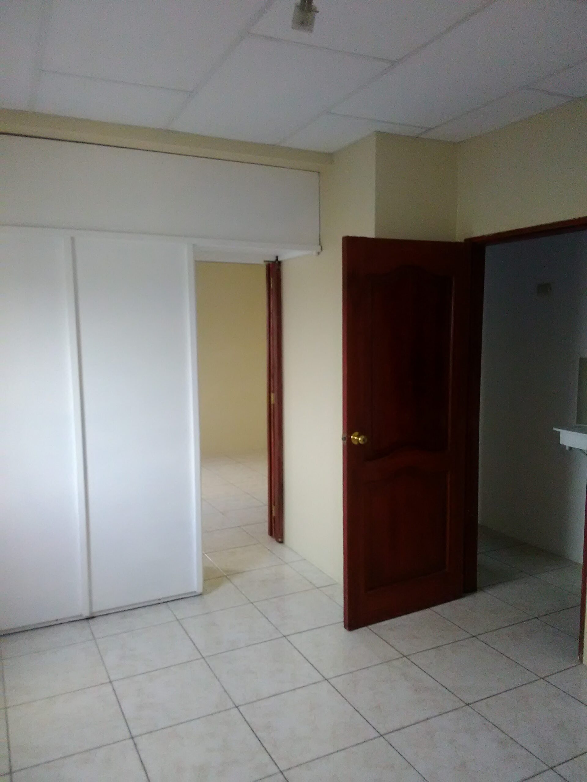 ALQUILO SUITE AL NORTE DE GUAYAQUIL