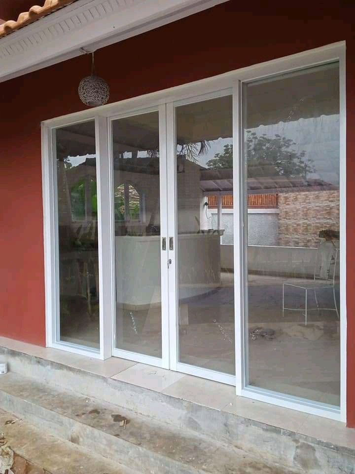 ALUMVITEM ALUMINIO Y VIDRIO TEMPLADO 0987970181